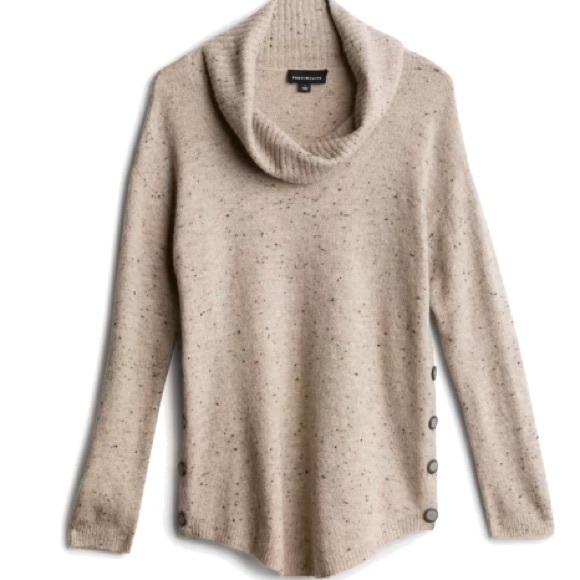 Fortune + Ivy Sweaters - Stitch Fix Fortune + Ivy Reagan Cowl Neck Button Detail Pullover Sweater EUC